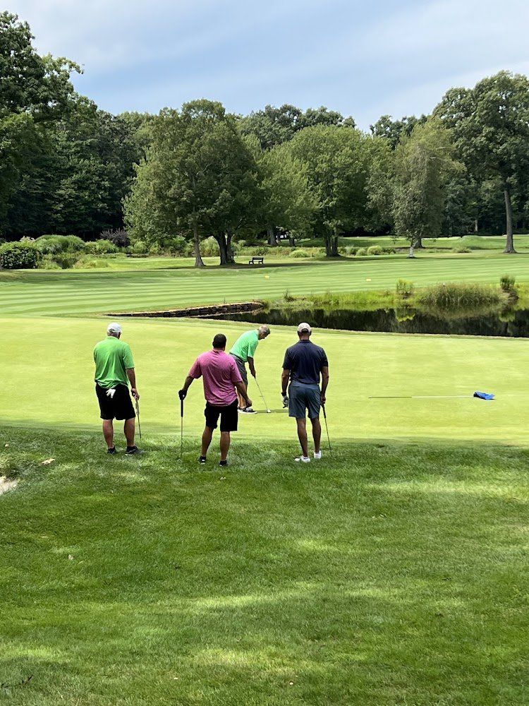 Clinton Country Club golf course