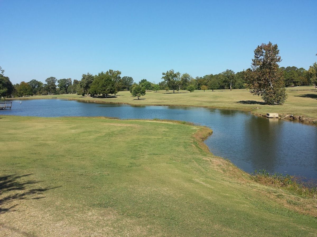 Demopolis Country Club golf course