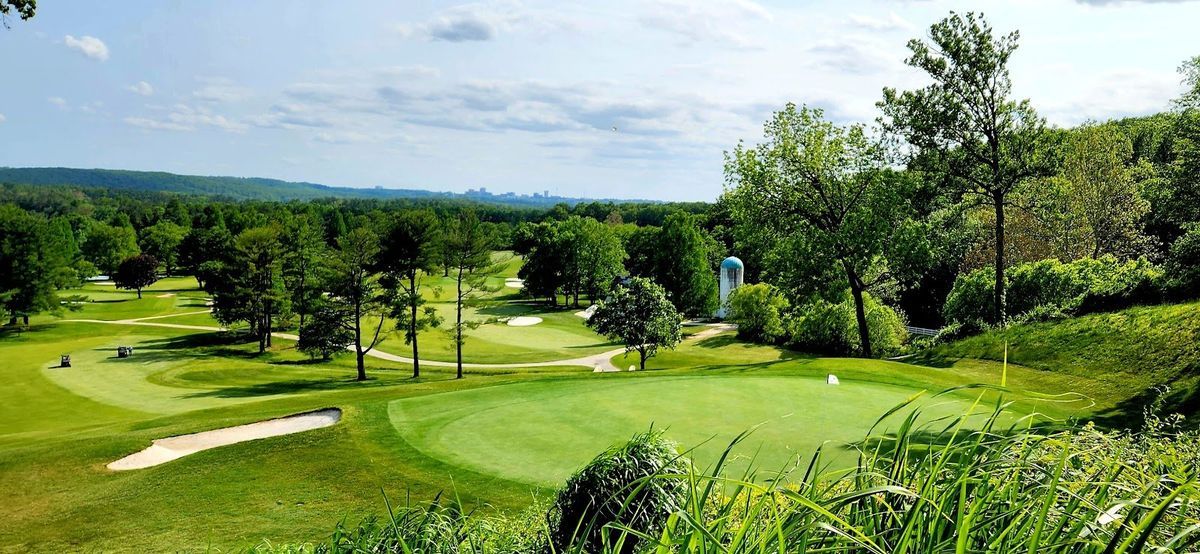 Eagle's Nest Country Club golf course