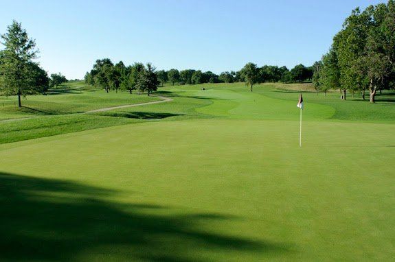 Lawrence Country Club golf course