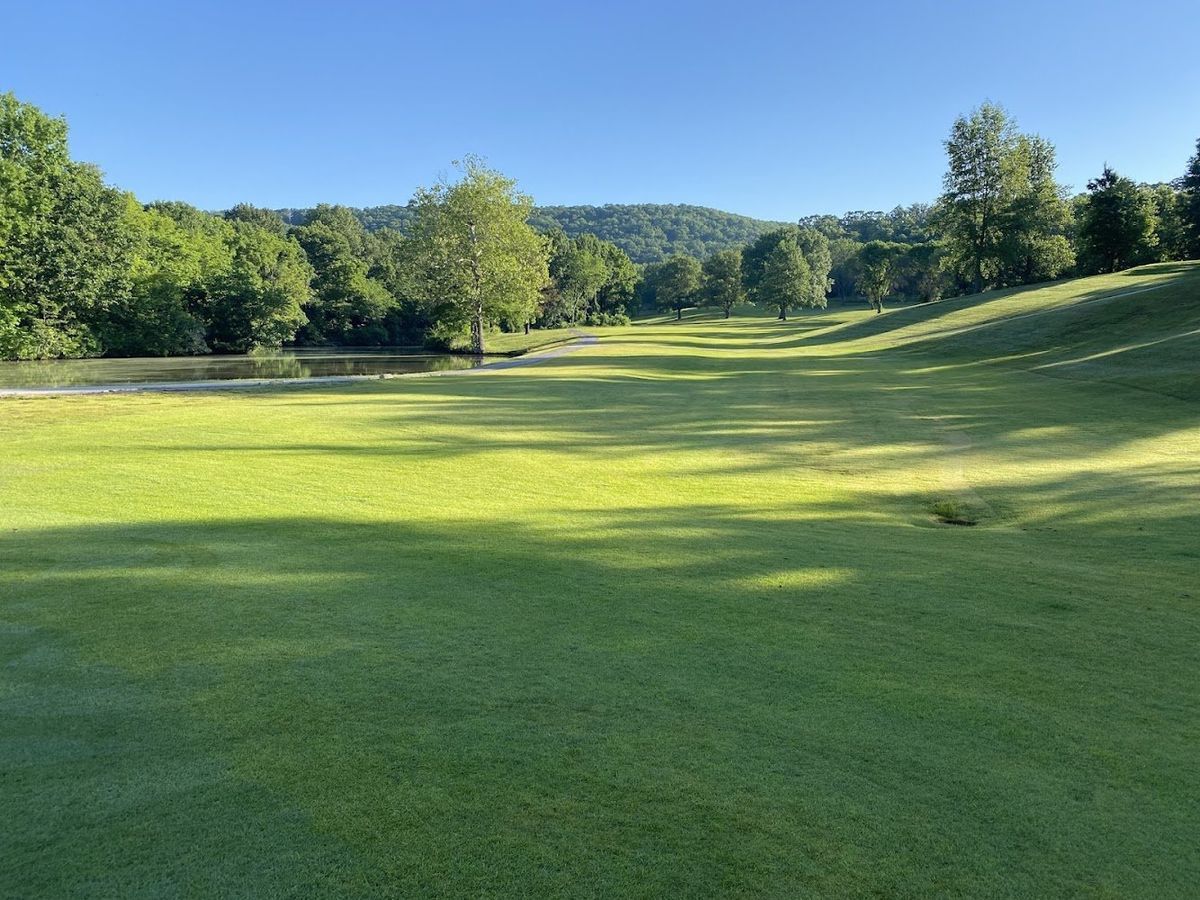 Loutre Shore Country Club golf course