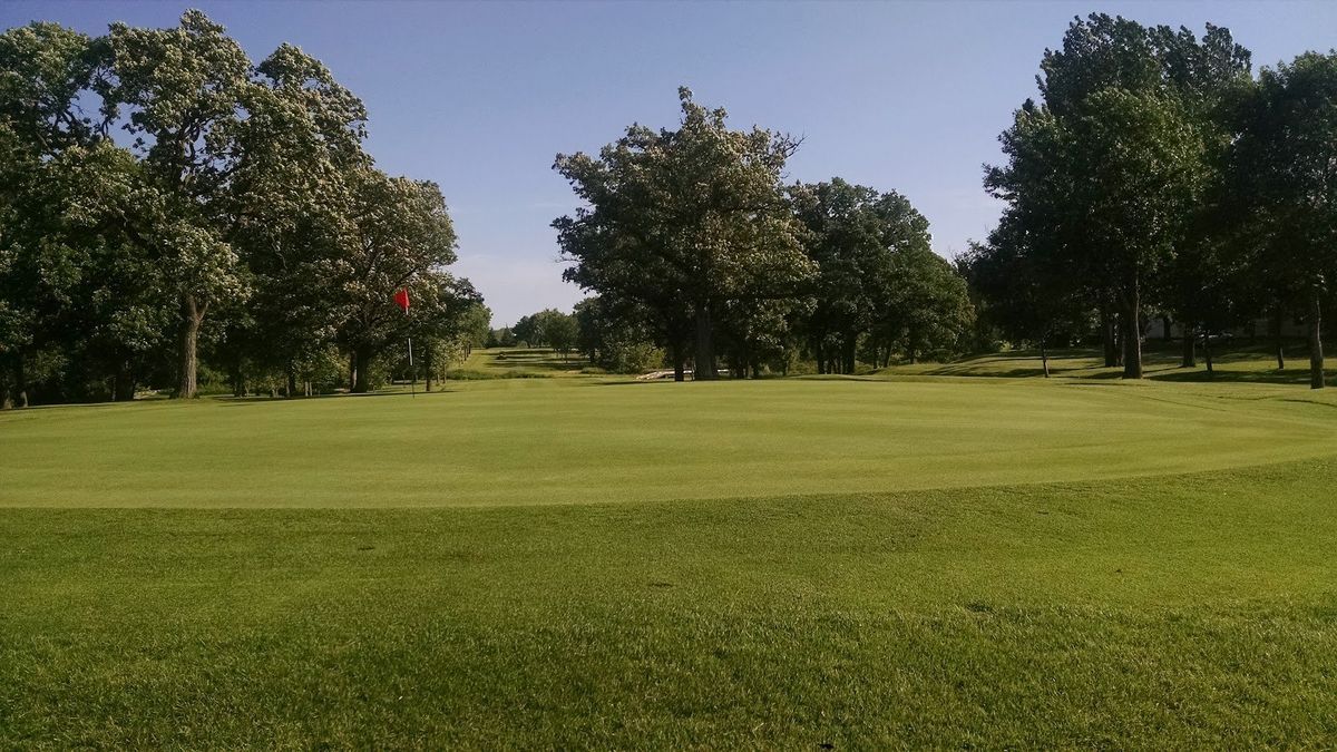 Mahnomen Country Club golf course