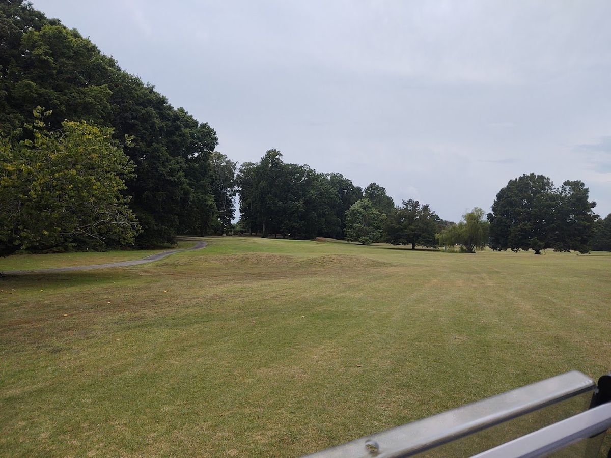 Mecklenburg Country Club golf course