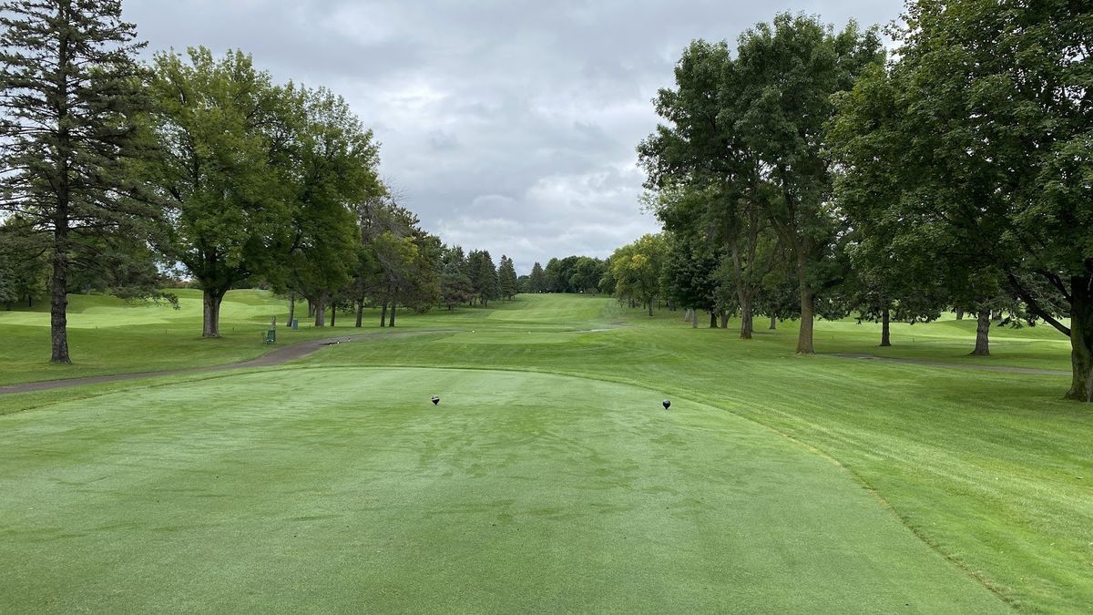 Mendakota Country Club golf course
