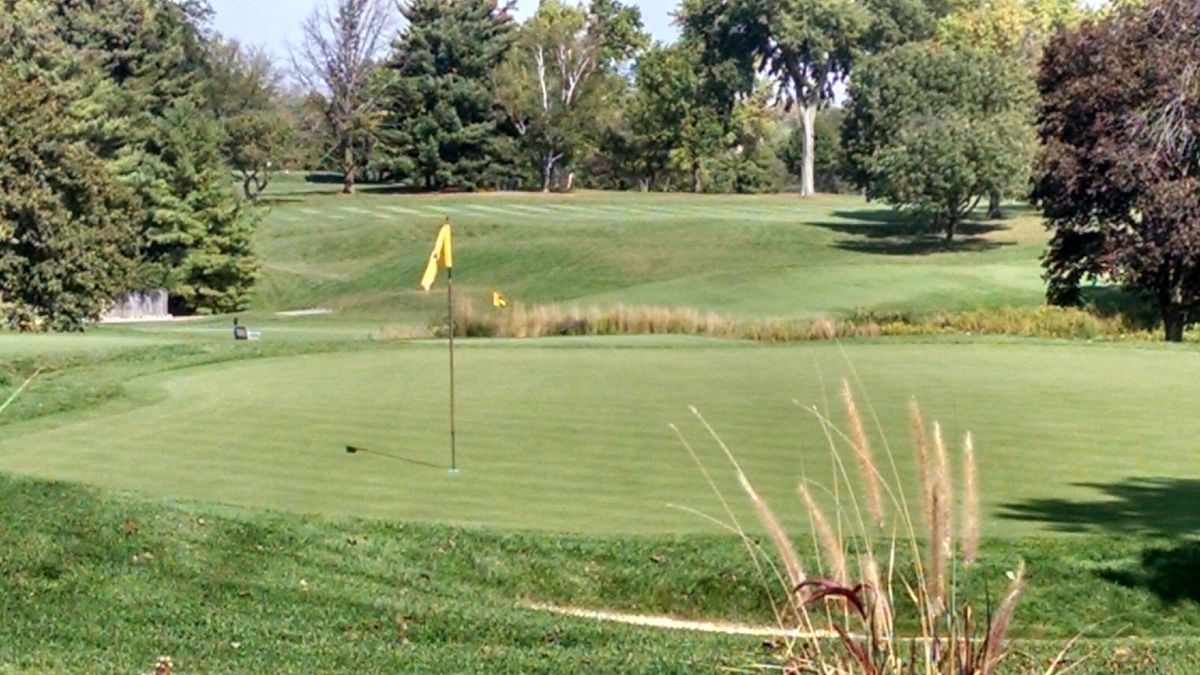 Naperville Country Club golf course