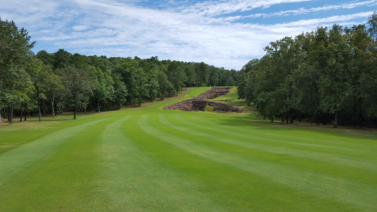 Tannenbaum Golf Club golf course