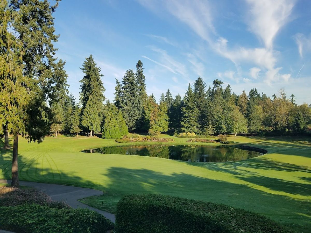 Tualatin Country Club golf course